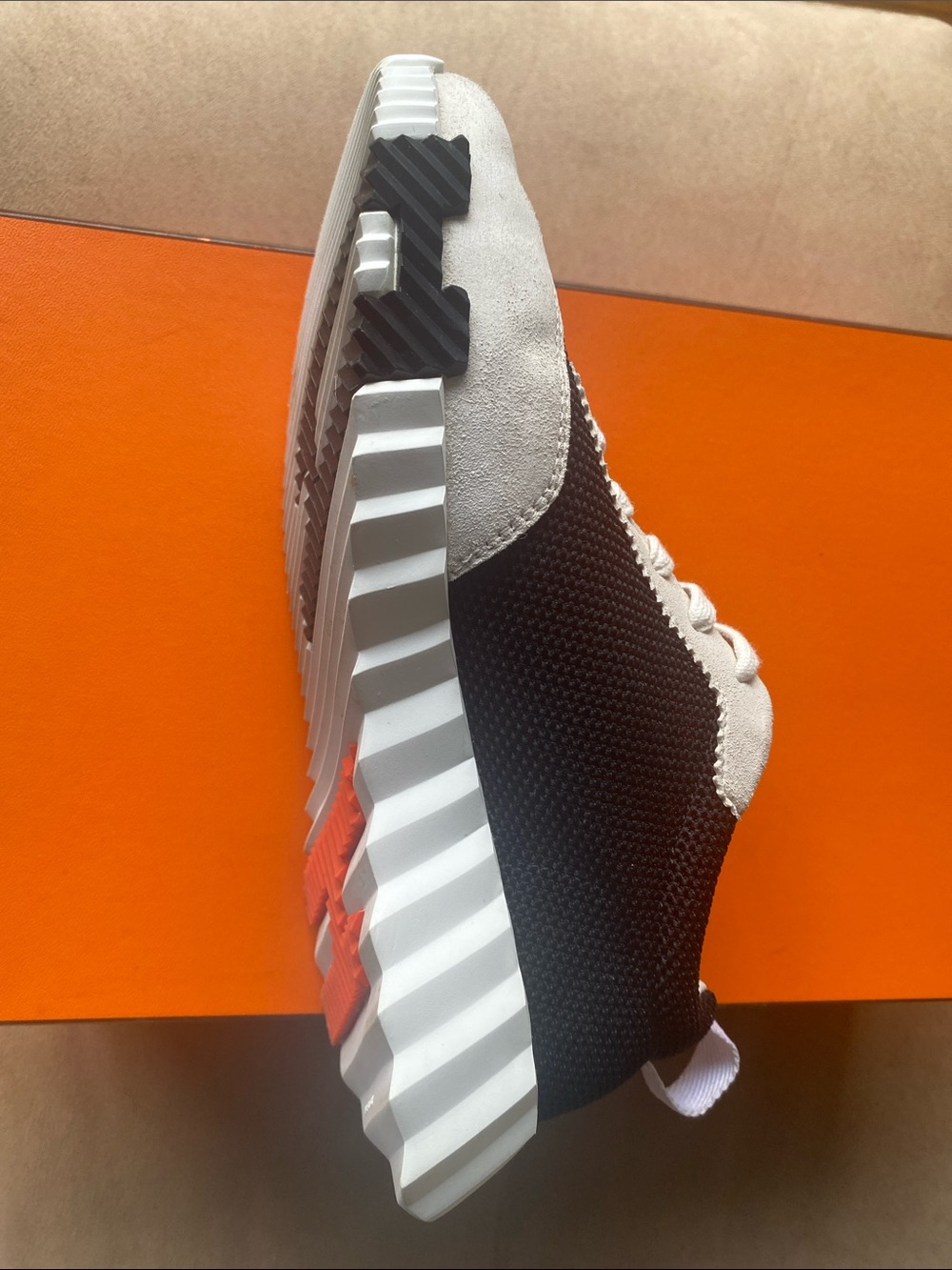 Women’s Hermes Bouncing Sneakers size 37 - Picture 5 of 14